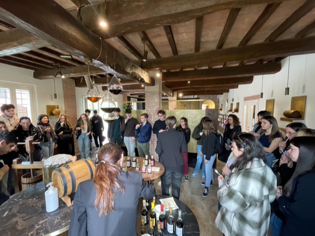 CLEMI-visita acetaia giusti 2024